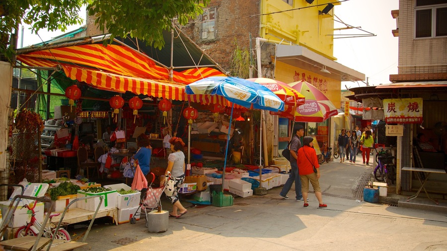 Tai O Fishing Village featuring markets