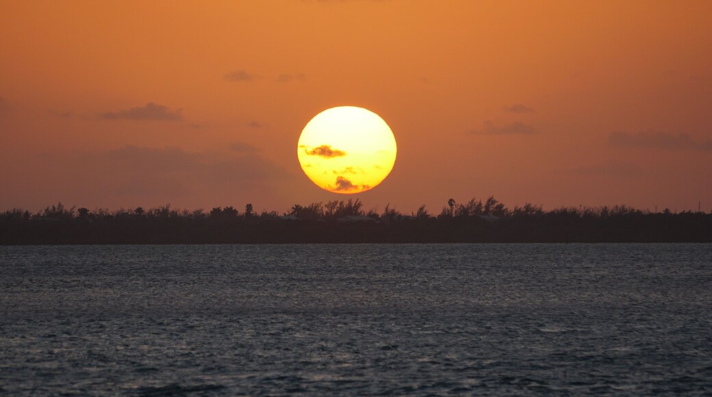 คีย์โคโลนีบีช