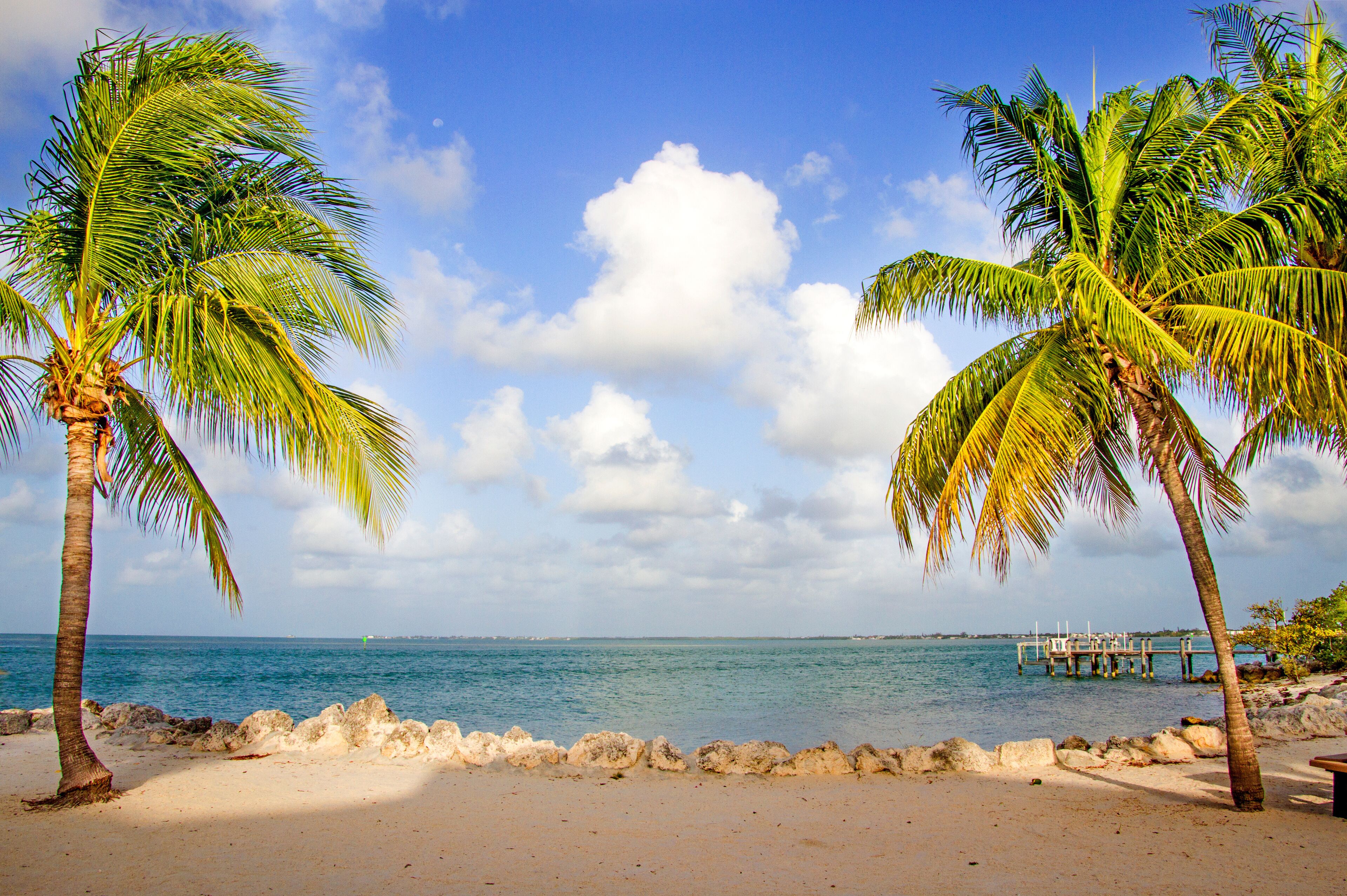 คีย์โคโลนีบีช