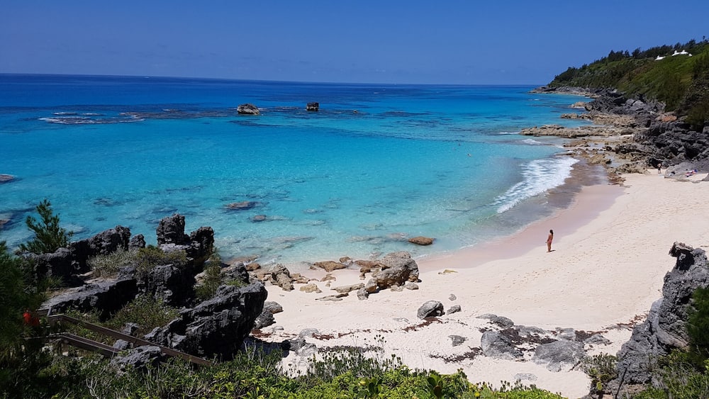 When I saw this beach, I wished I'd get lost in the Bermuda Triangle.
#LifeAtExpedia #bermuda