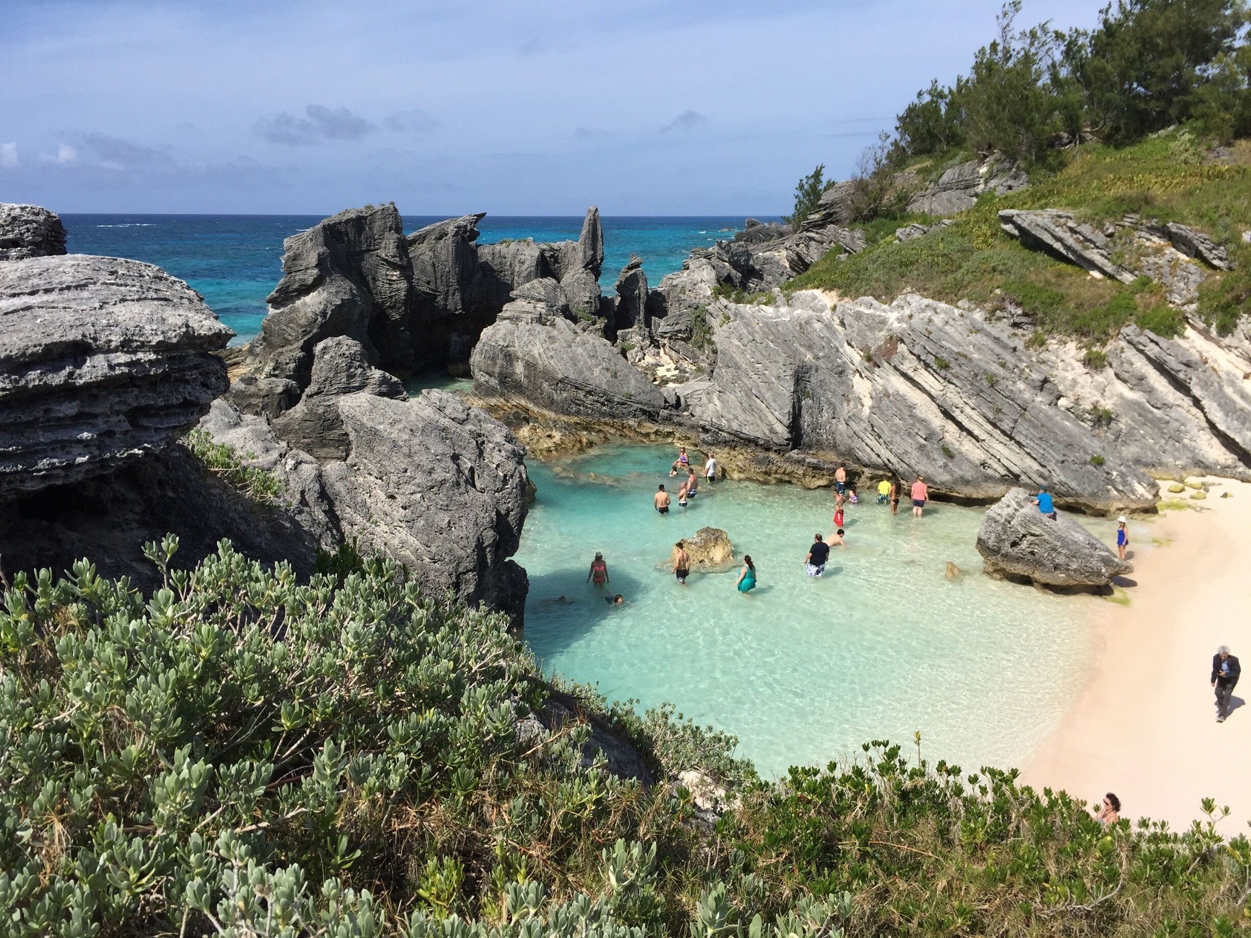 Great snorkeling around the rocks in this little cove 