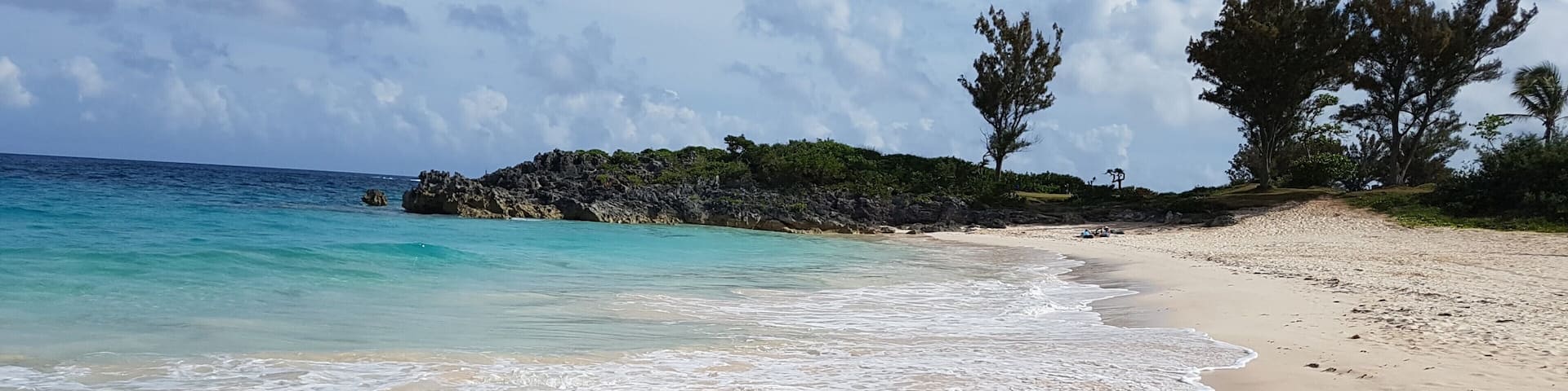 Fifty Shades of Blue on a beach in Bermuda.
#LifeAtExpedia #bermuda
