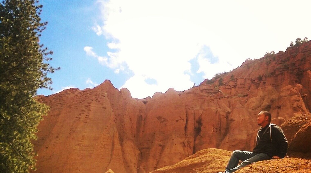 Hiked for 1.5 miles and ended up in in the Red Mountain...just majestic 😃