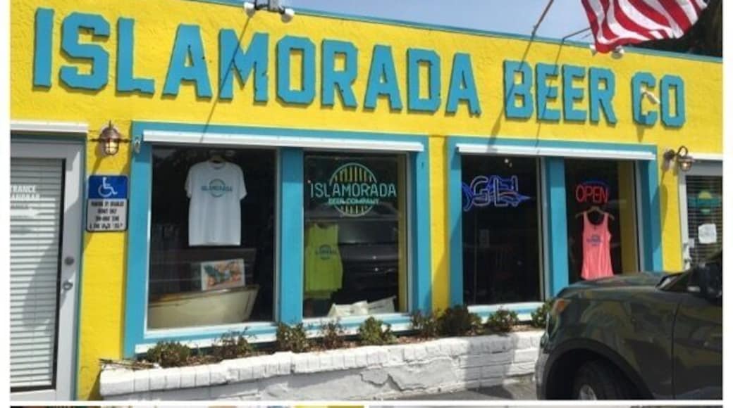 A real taste of the FL Keys In a glass. The Islamorada Ale an No Tan Lines are a must have.