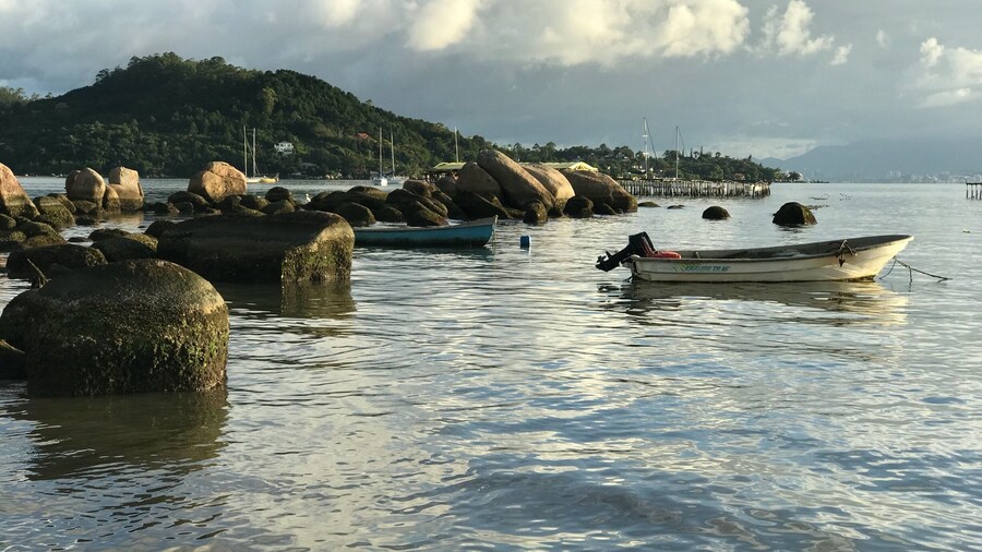 O pôr do sol em Santo Antônio de Lisboa é muito concorrido e extremamente bonito. Local ótimo para algumas boas fotografias. Depois do pôr do sol nada melhor que jantar em um dos muitos restaurantes de frutos do mar.
#florianopolis #pordosol #sunset #santacatarina #santoantoniodelisboa