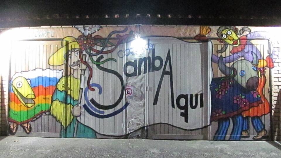 Local art in this place, where musicians play samba. Great place to go at night.