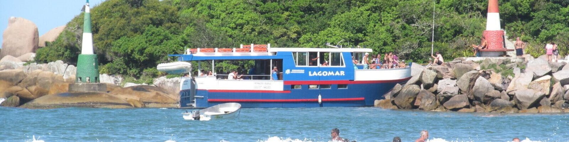 #beach There are a lot of boat tours in this beach.