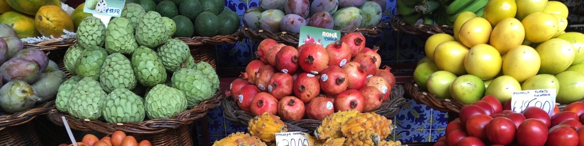 Mercado dos lavradores ...i never knew there are so many kinds of maracuja until i visited this place