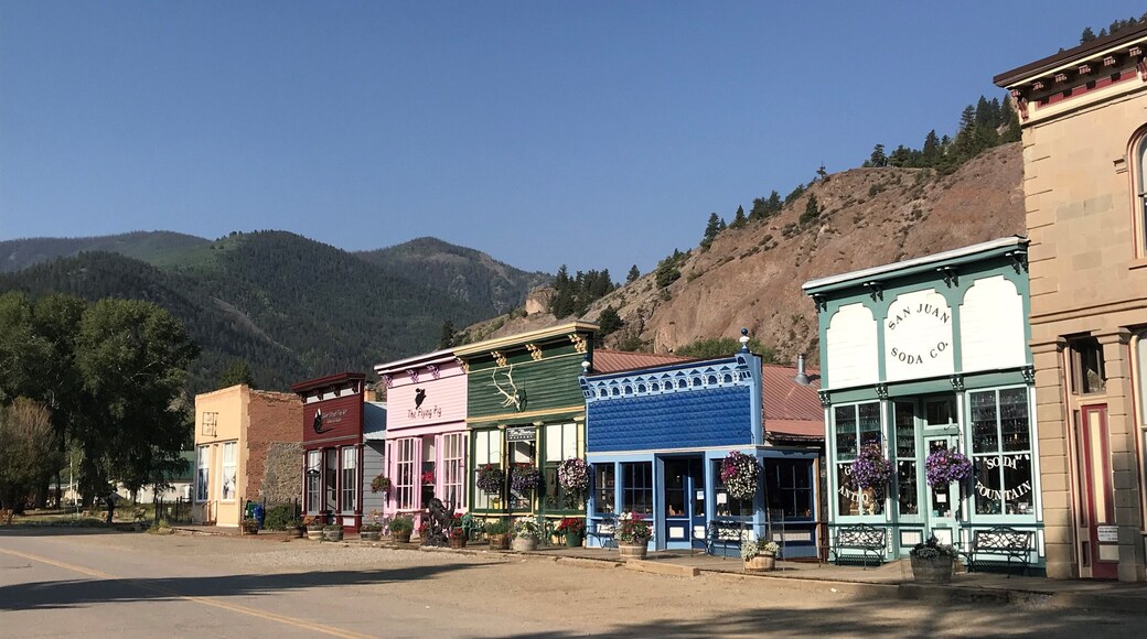 Nestled in the Rocky Mountains at an elevation of 8,661 feet, is the gorgeous town of Lake City, CO. Lake City is home to several species of Wildlife, from moose to deer to mountain goats to chipmunks, and everything in between. They also offer miles of four wheeling and jeep trails through the mountains. The town offers miniature golf, movies, music, and arts, and the most beautiful shopping you've ever seen. These gorgeous store fronts, set in front of the gorgeous mountains are simply picturesque and offer quality products, with a perfect background. #LifeAtExpedia