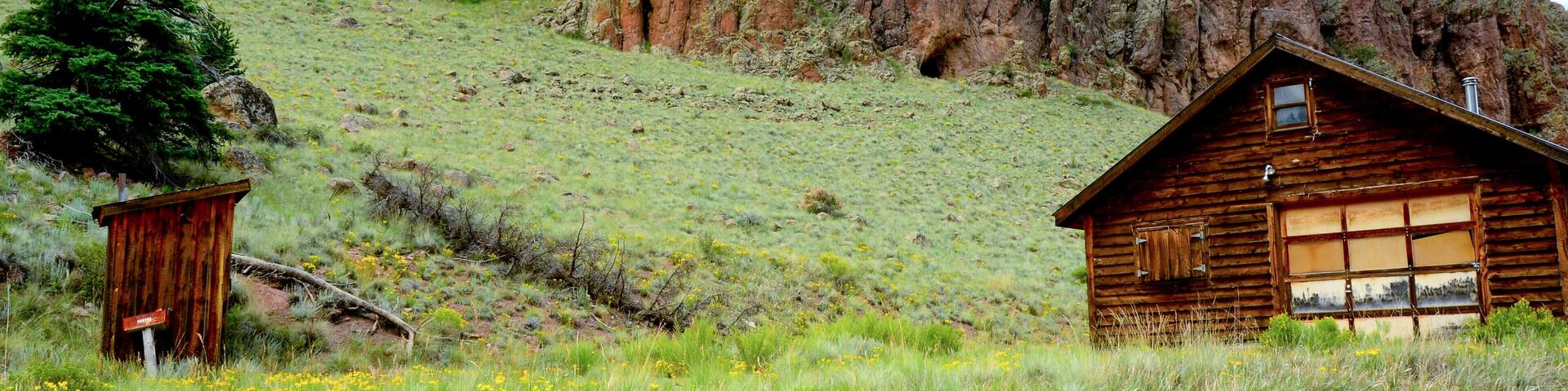 EYGFME A mountain panorama near Lake City, Colorado