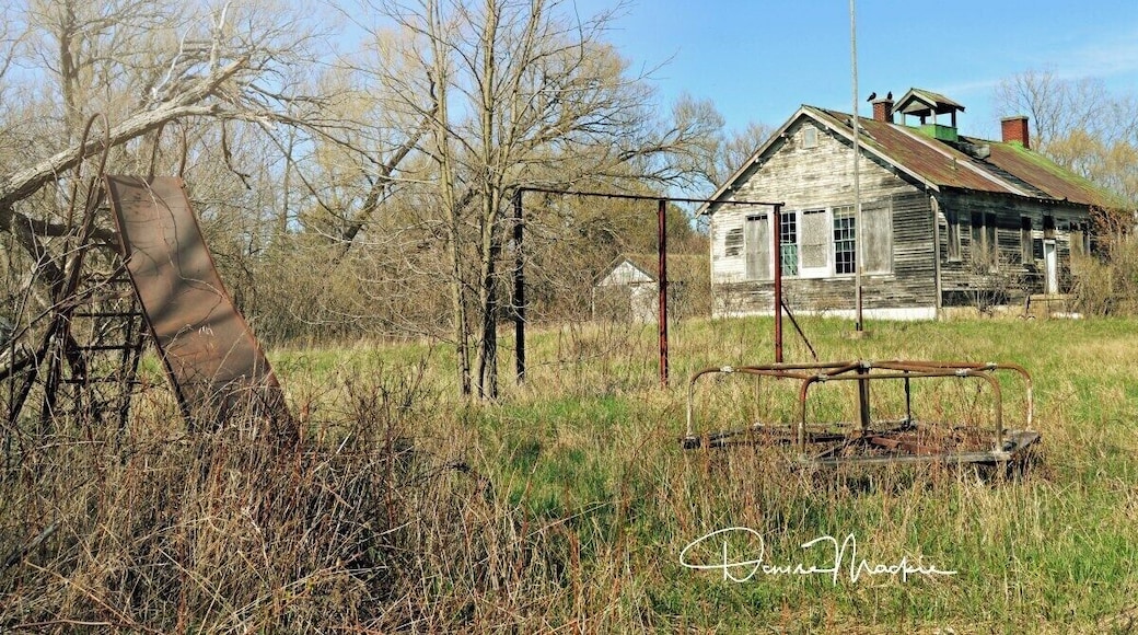 I have searched for an abandoned schoolhouse with the original playground equipment for years.
P.S.
the merry go round still goes round âȘ
#abandoned