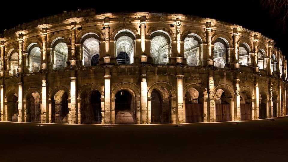 Arènes de Nîmes by night