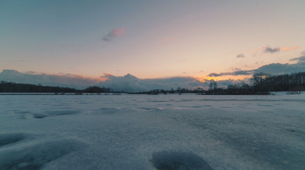 Snowy, frozen lake #snow #sunset #lake #corecreekpark