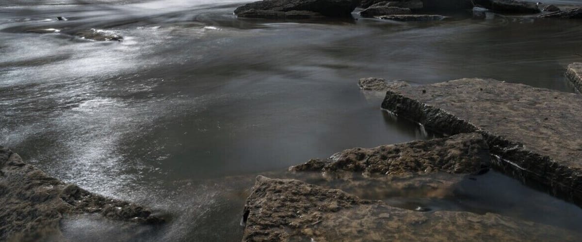 Who says Chicago doesn't have any waterfalls.  Very easy hike to this site.  Plenty of parking too. #River