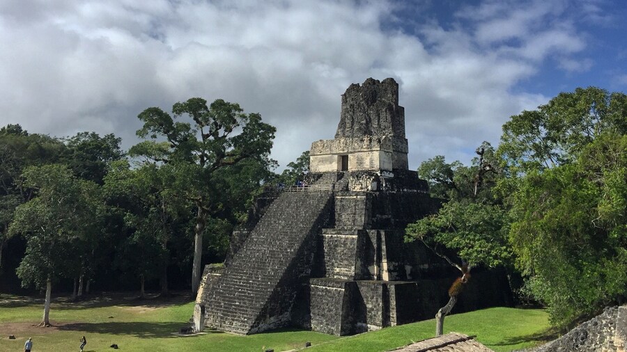 Acropolis Norte, Plaza Central Parque Nacional Tikal #StunningStructures