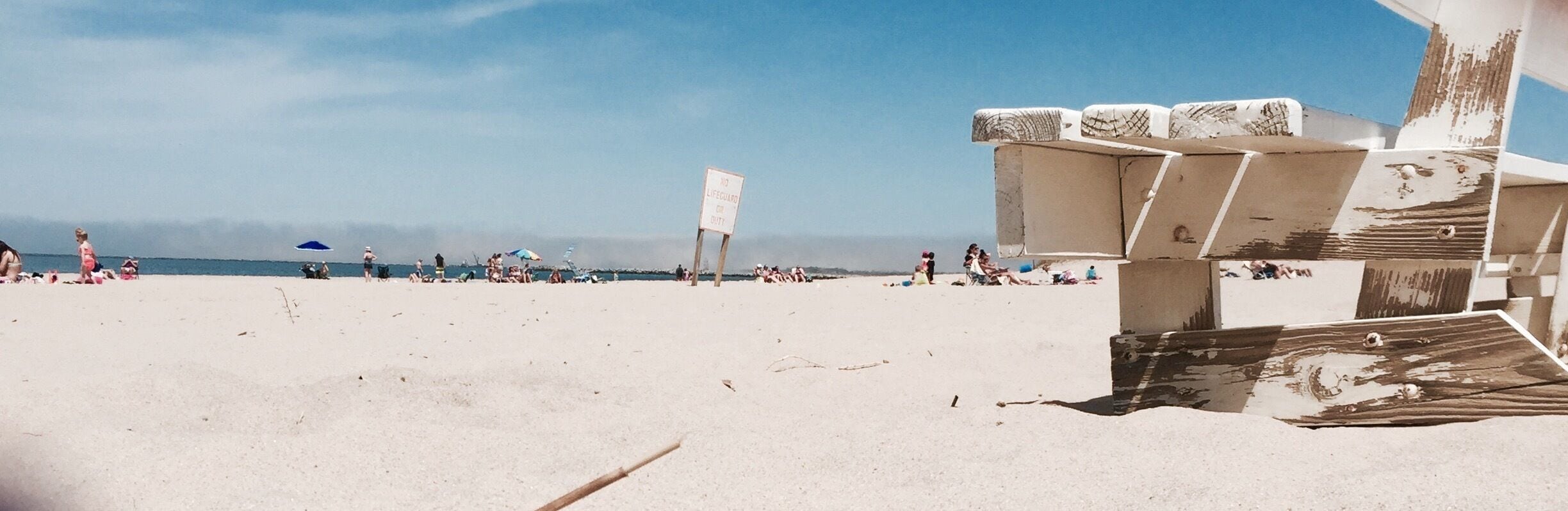 Another visit to Lewes beach! It's summer time--the weather is great, the beach is perfect, and there's an ice cream parlor right near by! What could be better? What a relaxing family Friday Mother's Day vacation! 