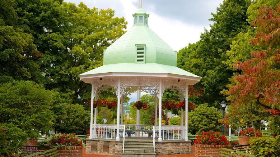 Ligonier featuring heritage architecture