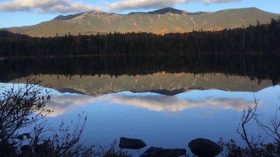 Lonesome Lake, on the shoulders of Cannon Mt, looking at Mt. Lafayette in Franconia Notch State Park, NH.