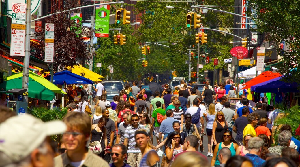 Little Italy showing street scenes, a city and markets