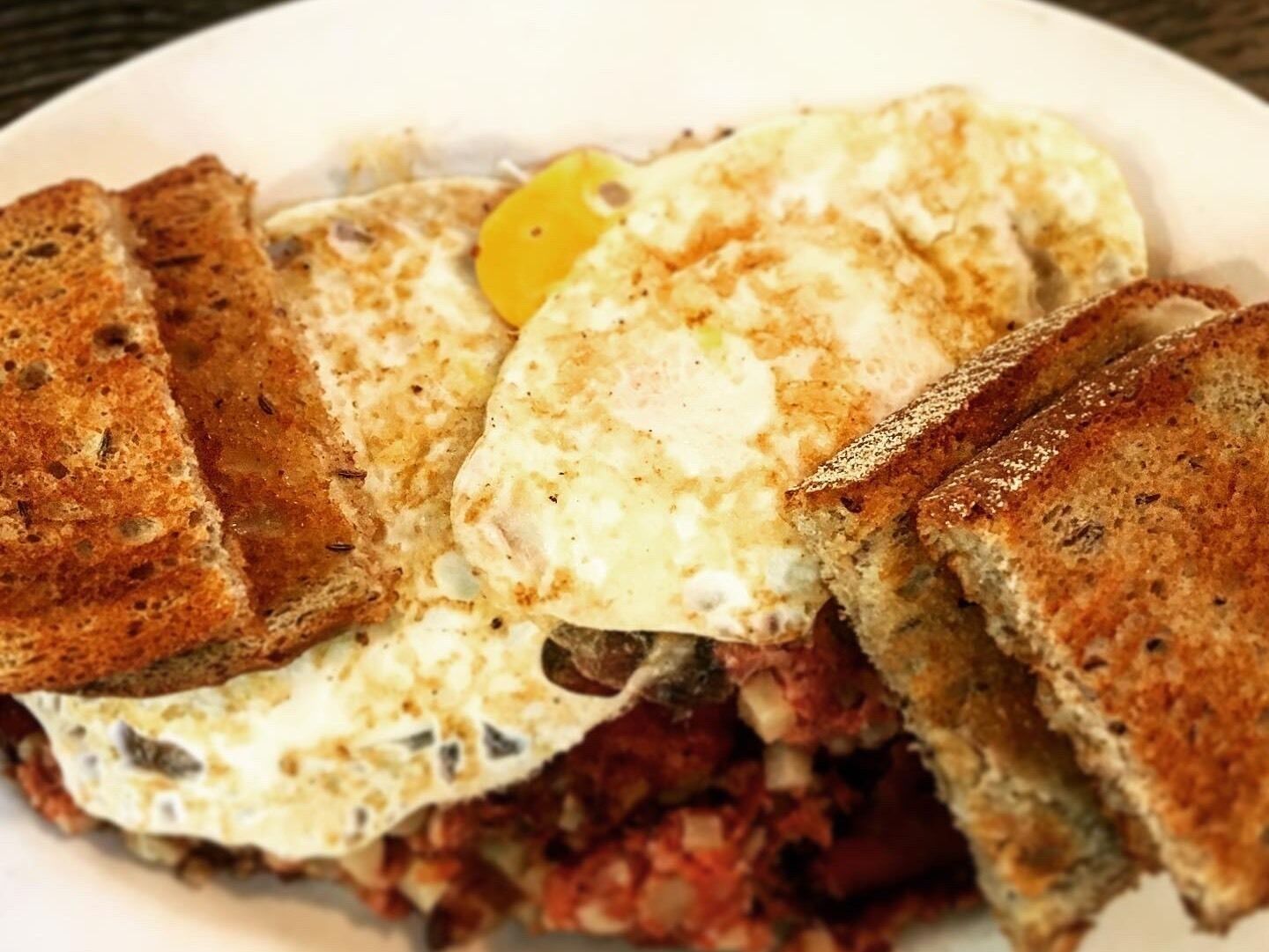 Local as it gets with fresh eggs and VT maple syrup! Only a few seats, be prepared to chat with locals while waiting. #Trovember #Vermont #Foodie