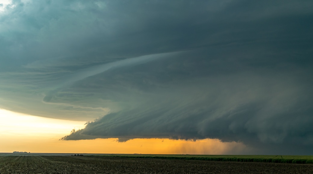 Ominous Supercell in Western Kansas