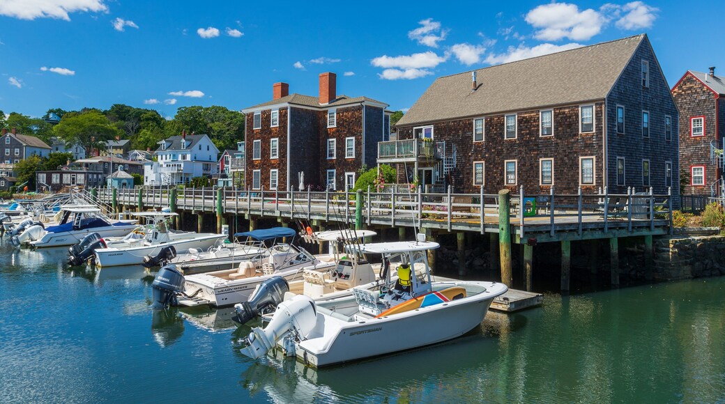 Manchester-by-the-Sea showing a coastal town and a bay or harbor