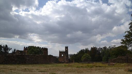 Gondar castle on a warm but cloudy day. A real medieval feeling walking around this Royal Enclosure.
#ethiopia #ruins #castle
