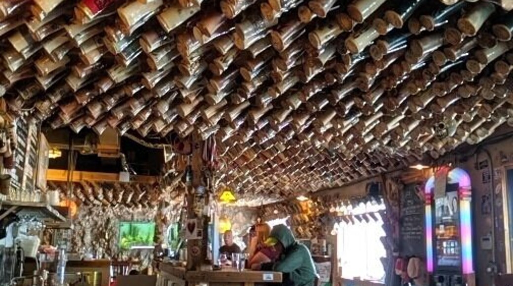 Been coming here at times for the past 20 years. Good food, brews and people!!!!!!!