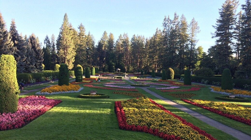 Lovely gardens to stroll through