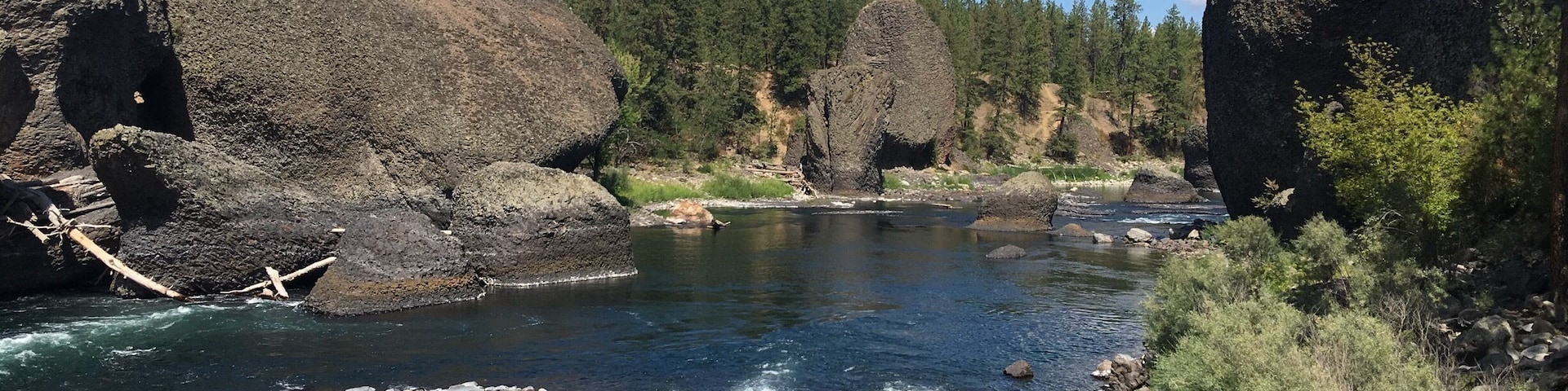 Just outside of Spokane, WA sits this little gem of a park! Great trails, great hiking and a soak in the river in the August heat.