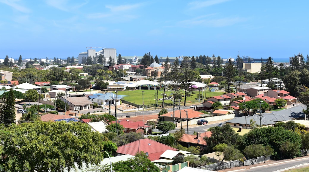 T08MWT wishing well lookout Geraldton WA
