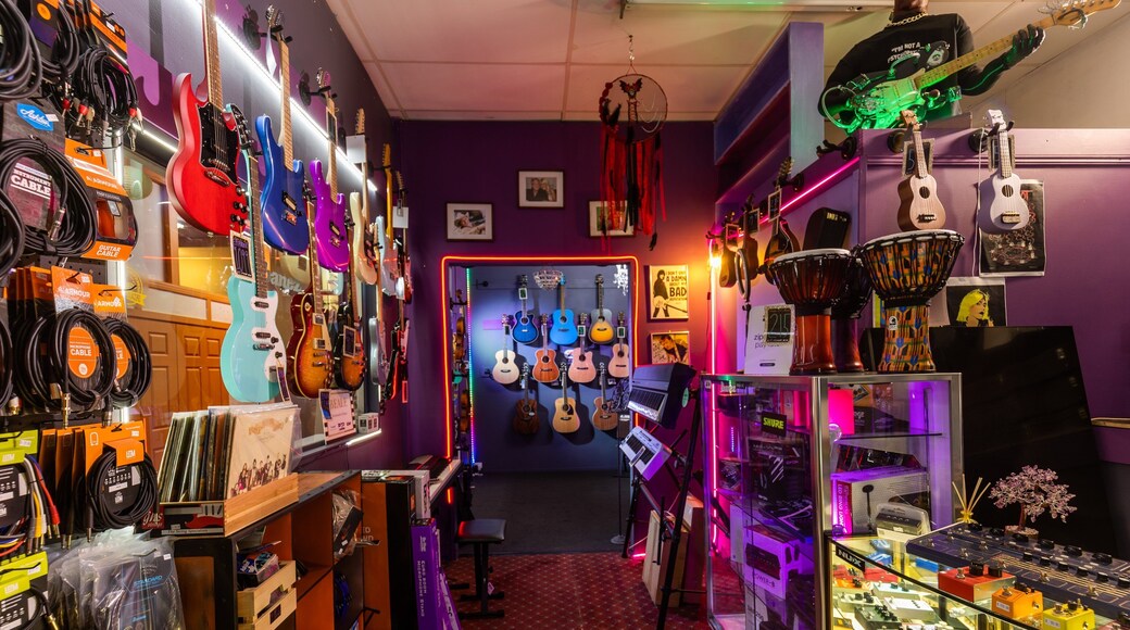 Grafton showing interior views