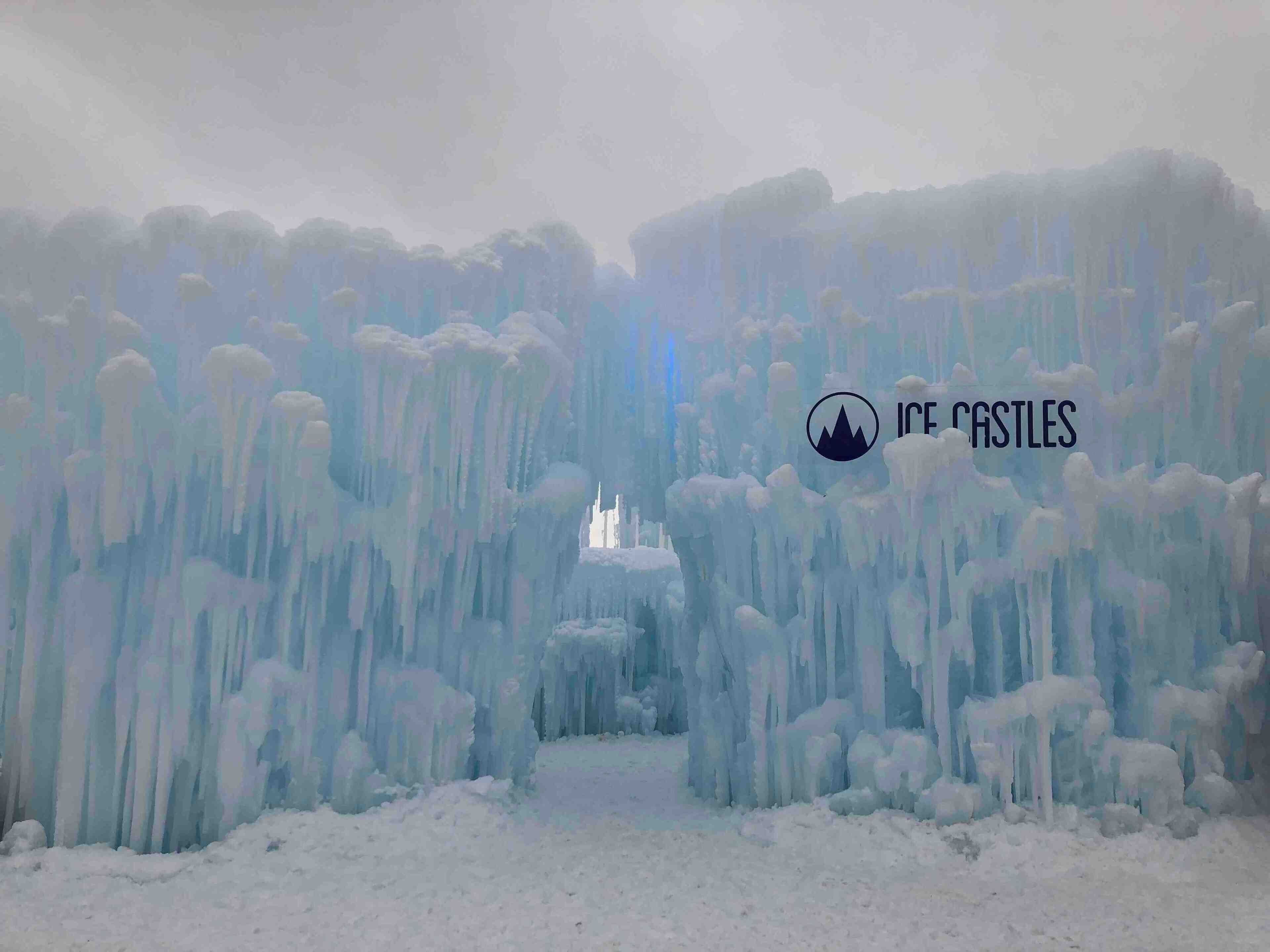 Ice Castles in Midway!!
#utahexperience #utahcaptures #utahphotographer #utah #utahgram #utahisrad #utahstate #weUtah #weRutah #wowutah #igutah #iloveutah #instautah #explore #xputah #visitutah #visitsaltlake #ItsAmazingOutThere #weatherchannel #pictureoftheday #picturelinepictureoftheday #kutv2news #parkcityutah #parkcity #midwayicecastles #icecastles #midwayutahphotographer #midwayutah
