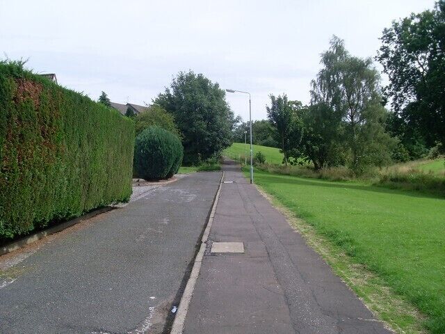 Dunure Place, Broom Small side street just off Mearns Road.