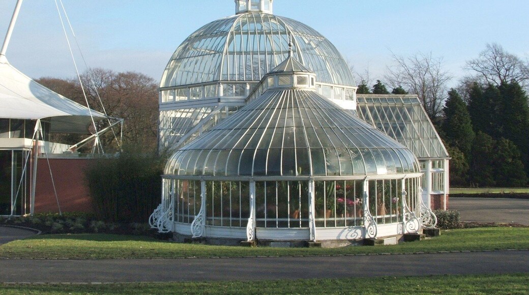 Tollcross Park - the Winter Gardens. The Winter Gardens are next to, and accessible from, the Visitor Centre: 946212. See also: 946233.