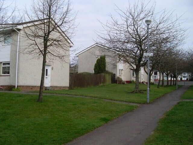 Houses off Western Road Still addressed as Western Road, as the street sign shows.