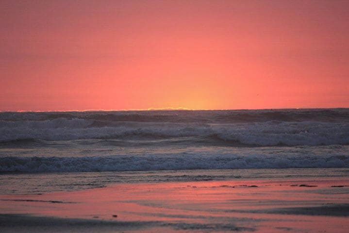 Sunset from the beach!
#beach #waterlust #colorful
