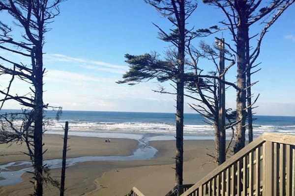 The beach view.
#beach #waterlust