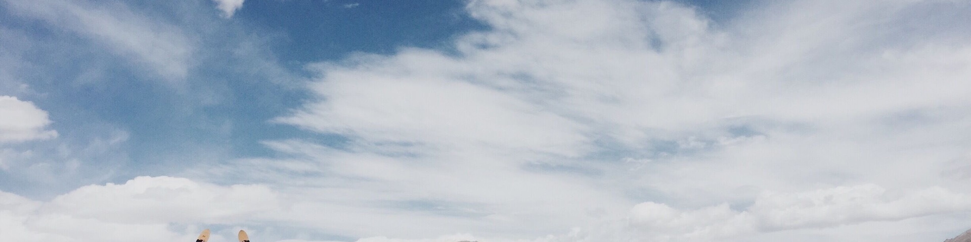 Rent a sand board or sled (or bring your own!) before heading up the dunes! It makes for a fun way back down 🎿🐪 #Hiking #colorado #coloradical #nationalparkloveaffairs #sandboarding #nationalpark