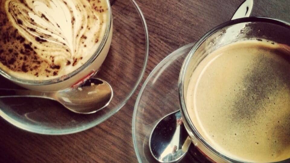 Nice café in the local 'mall', specializing in all sorts of espresso drinks. If u r into all the sweet, caramel-ish stuff, this is the place to go.
I, however, prefer their excellent Americano..
('Mall' is a big word for this little thing. But it's Greenland's first shopping center, it's tiny and cozy, and have a bunch of nice stores)