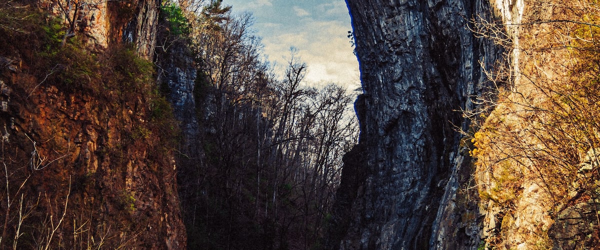 Natural Bridge
#AmateurPhotography #Nature #Outdoors #NaturePhotography #NaturalBridge #Virginia