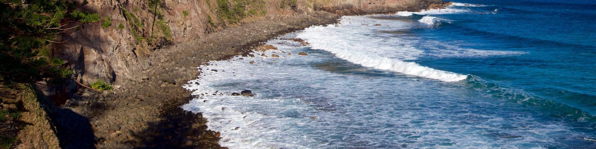 Ilha Norfolk caracterizando paisagens litorâneas e litoral acidentado