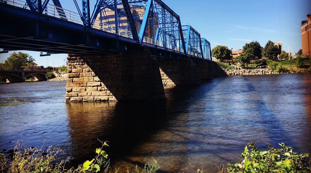 The Blue Bridge is one of my favorite spots in Grand Rapids.
#bridge #river #GrandRapids #Michigan #shadow #BlueBridge #GrandRiver