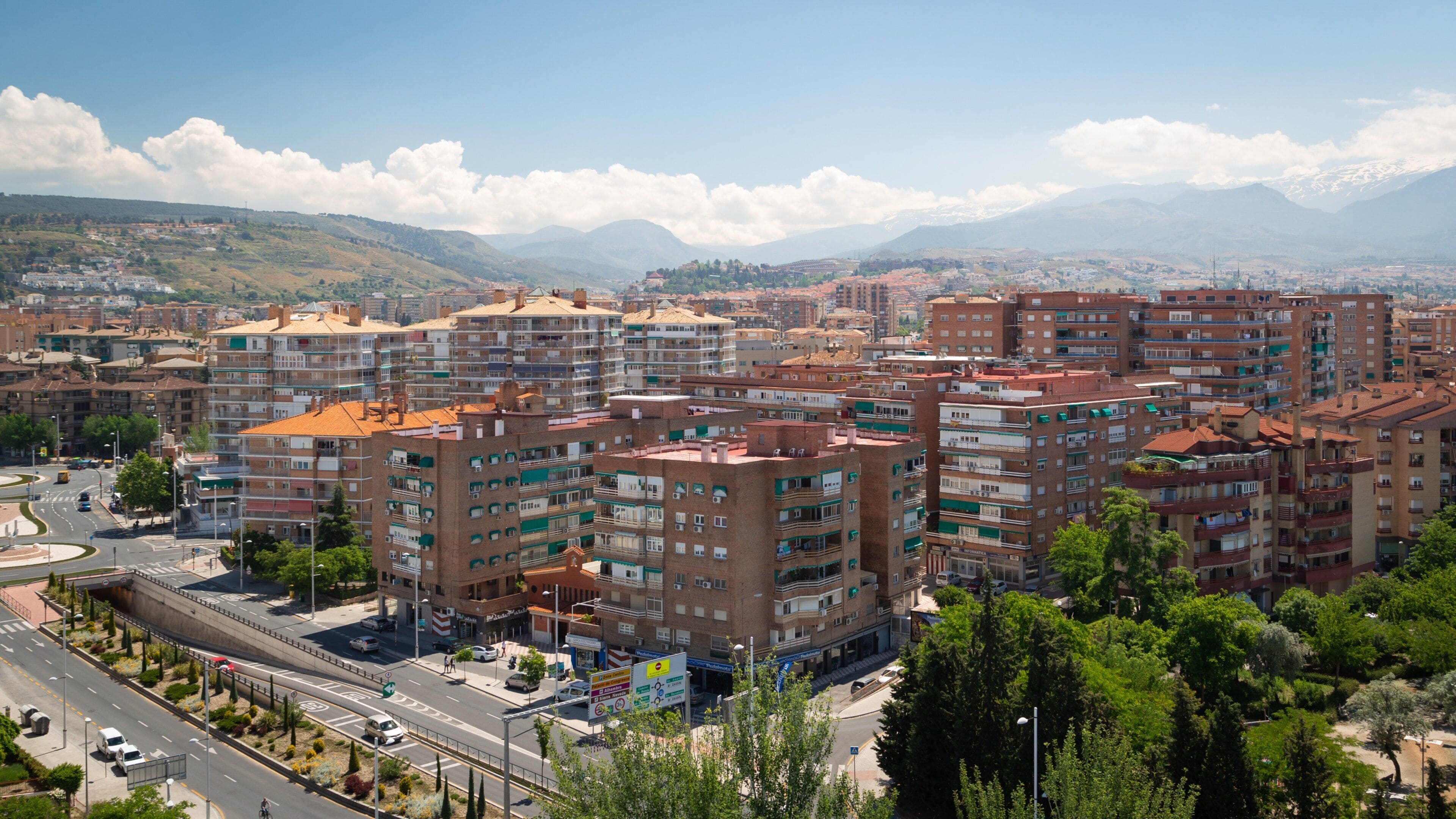 Granada featuring a city and landscape views