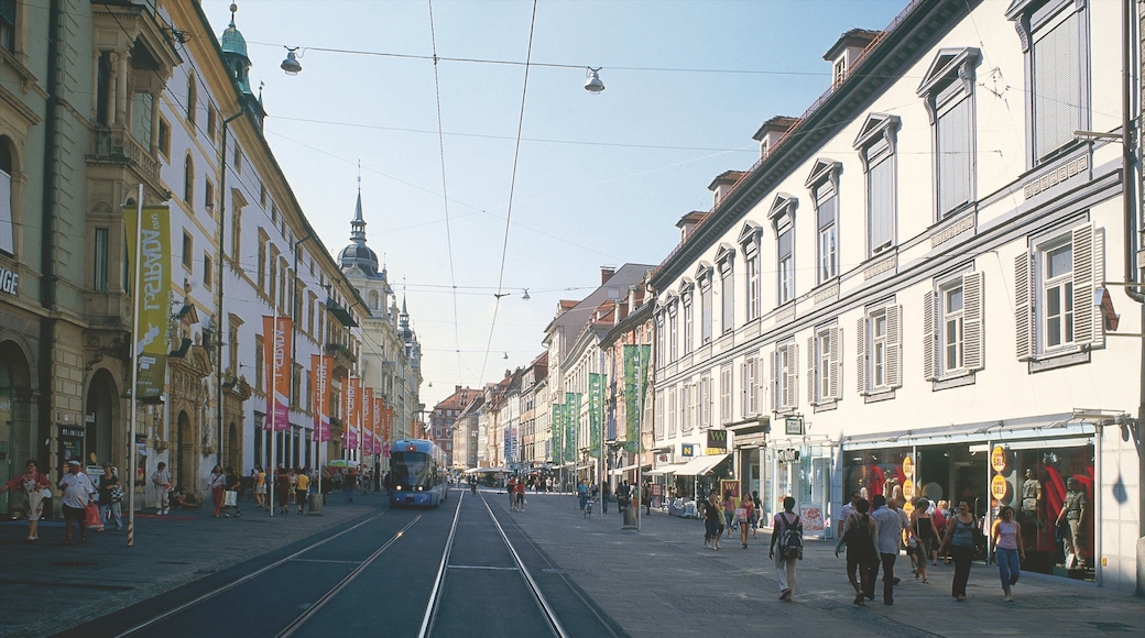 Graz und Umgebung welches beinhaltet Stadt und Straßenszenen