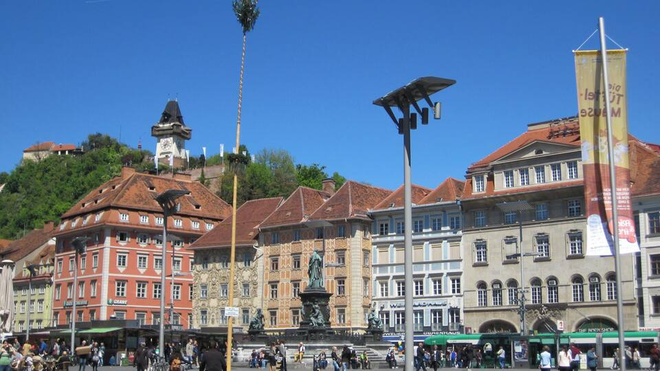 This may be my favourite Austrian town. Nestled amongst green, rolling hills, just big enough to have one of everything you may need to stay entertained, funky design shops, cafés, organic markets, & parks. Plus, who can resist wandering streets lined with such pretty buildings?