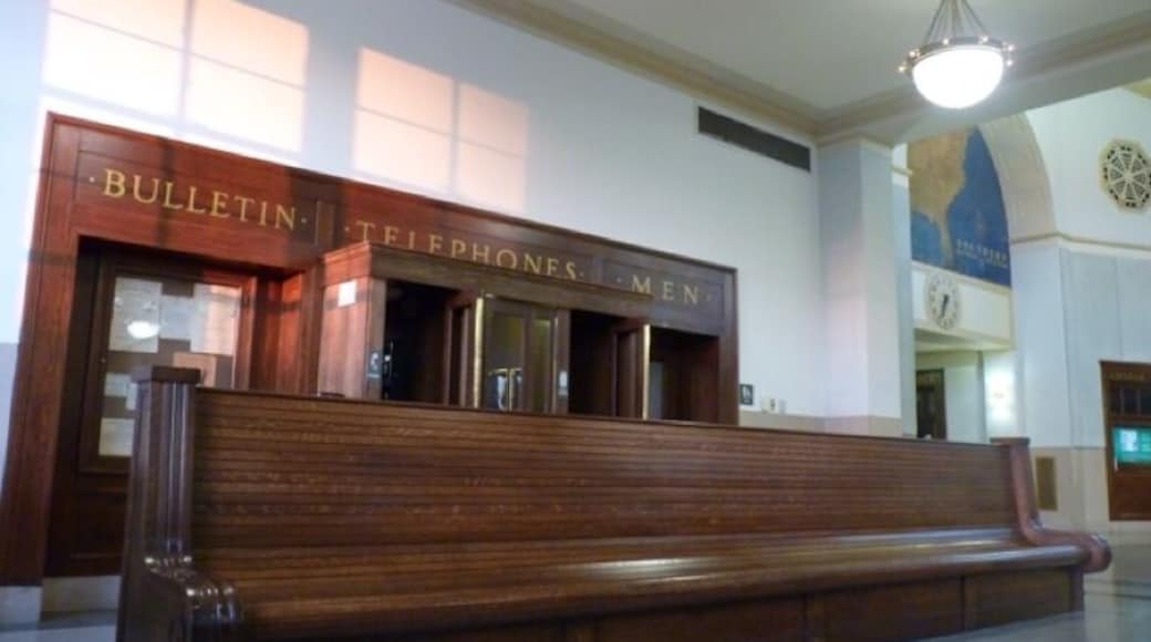 Amtrak station,yes they still have the old public phones