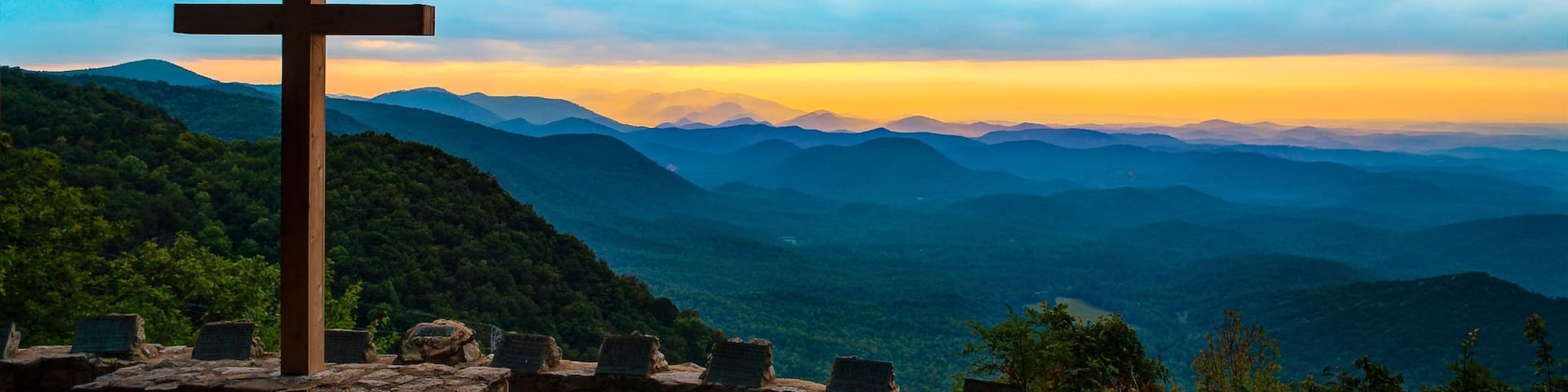 Greenville which includes a monument, religious elements and landscape views