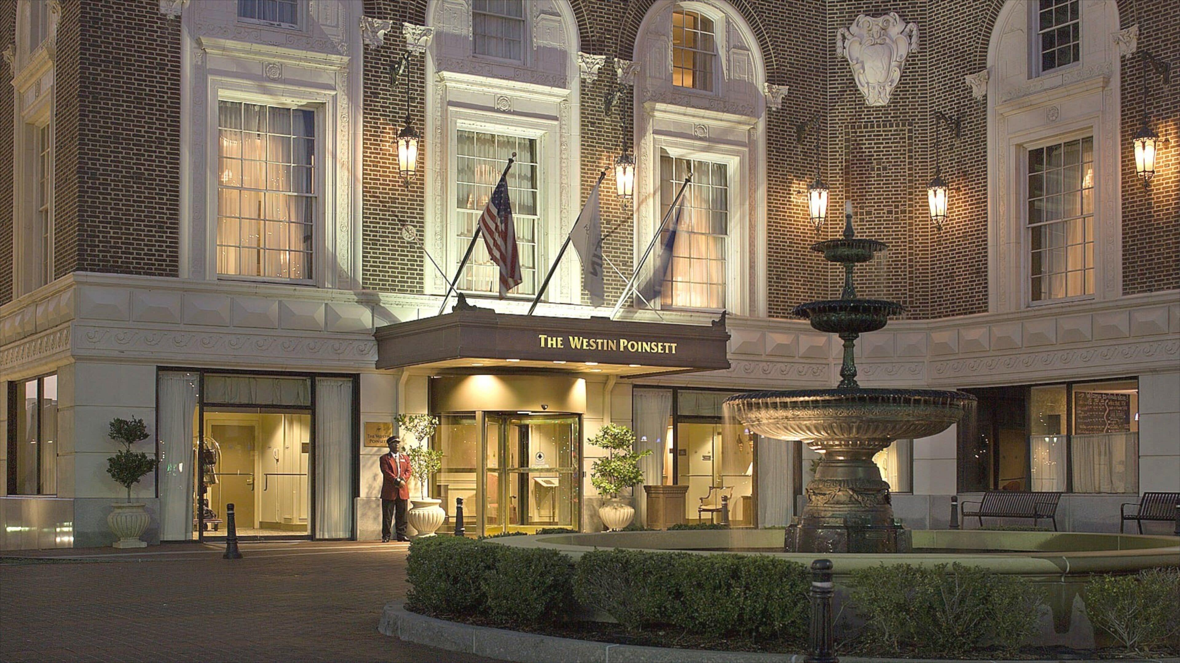 Greenville showing heritage architecture, a hotel and night scenes