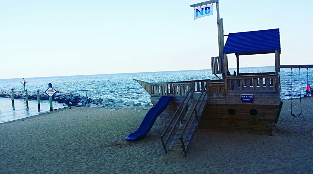 Beautiful beach along the Chesapeake Bay in northern Calvert County Maryland.